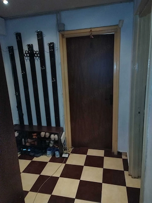 Vand apartament cu parcare chiar lângă scara blocului - imagine 8