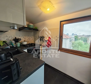 Apartament cu 2 camere de vanzare, centrala proprie, zona Aradului - imagine 6