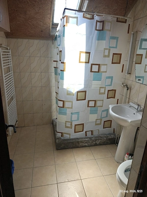 închiriez apartament cu 2 cam. - imagine 9