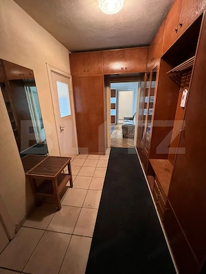 Apartament 3 camere, 75 mp, zona Central - imagine 2