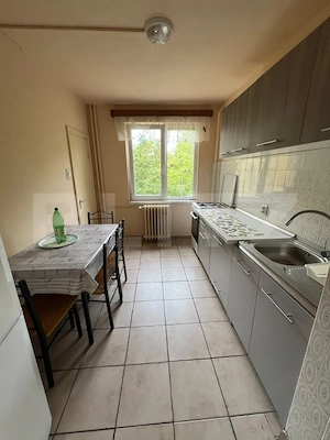 Apartament 3 camere, 75 mp, zona Central - imagine 6