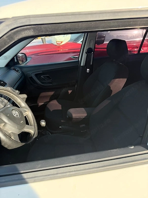Skoda Fabia Break 1.6 TDI 90 CP   2013   mici defecte estetice - imagine 6