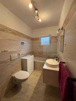 Închiriez apartament 3 camere - imagine 6