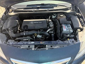 Opel Astra J Sports Tourer Diesel CDTI   263.000 km   Break - imagine 5