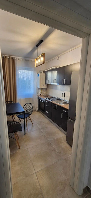 Inchiriez apartament 2 Cam + curte, Dobroiesti  - imagine 2