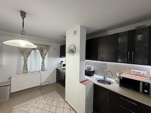 Apartament 3 camere  2 BĂI   82 MP   VEDERE PE 3 PĂRȚI - imagine 6