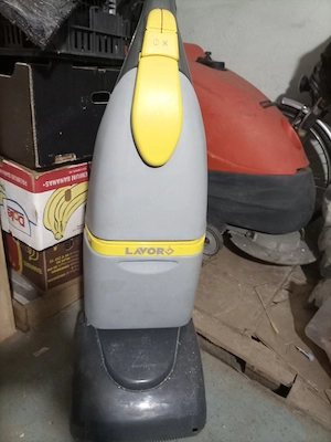 utilaje pentru curățenie 