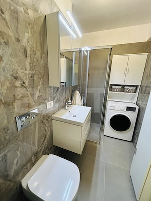 Apartament deosebit: 3 camere, terasă și 2 parcări incluse - imagine 16