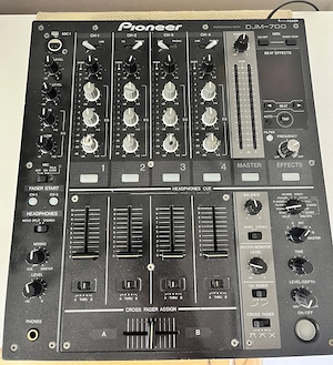 Pioneer DJM-700