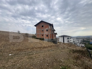 Casă de vânzare în Sâncraiu de Mureș – 6 apartamente, ideală pentru investiție - imagine 2