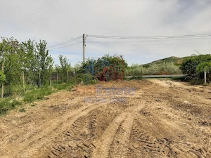 Vladiceni TEREN 1480mp la numai 200m de str Trei Fantani asfalt si utilitati - imagine 3