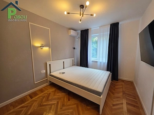 Apartament 3 camere, Piața Romană, 70 mp, 2 băi, mobilat modern, lângă metrou - imagine 3