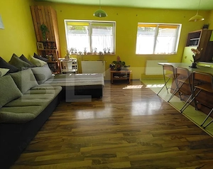 Apartament 3 camere, 53 mp, 2 parcări, gradina 65 mp, zona Eroilor