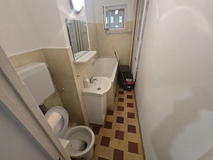 Langa Spitalul Judetean. Centrala termica proprie. Mobilat si utilat. - imagine 9