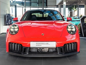 Porsche 911 Carrera 4 GTS