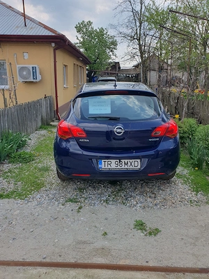 Opel Astra J, 2010, senzori de parcare, navigatie, camera, led - imagine 4