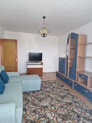 Închiriere garsoniera zona Mosilor, decomandata et.7 8 mobilata,utilata, 370 EUR luna, contract ANAF