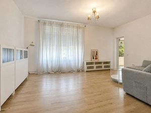 Apartament spatios 3 camere, garaj si boxa, zona de case – Complex Studentesc - imagine 3