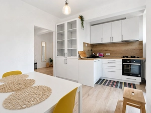 Apartament spatios 3 camere, garaj si boxa, zona de case – Complex Studentesc - imagine 8