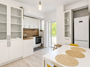Apartament spatios 3 camere, garaj si boxa, zona de case – Complex Studentesc - imagine 7