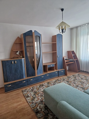 Închiriere garsoniera zona Mosilor, decomandata et.7 8 mobilata,utilata, 370 EUR luna, contract ANAF - imagine 2