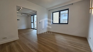 Unirii - Centru - 3 camere - Centrala proprie - mobila la comanda - imagine 2