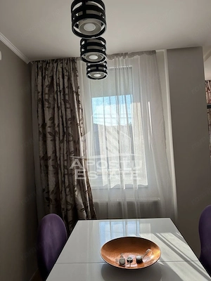Inchiriez apartament 2 camere str. Dr. Pius Branzeu- decomadar, etaj 1, loc de  parcare - imagine 4