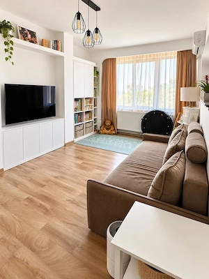 Proprietar vând apartament 4 camere, 84 mp, decomandat, zonă centrală Gh. Lazar