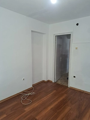 Vand Apartament 2 camere - imagine 4
