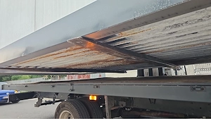 Container 