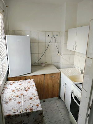 Închiriez apartament - imagine 3