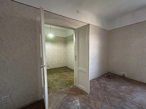 Vand apart.3 cam.st.181 mp., zona Ceaikovski,et.2 din 2, cu acoperis schimbat - imagine 6