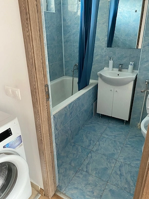 Închiriez apartament cu doua camere Al.Carpati - imagine 7