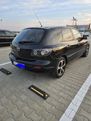 vând Mazda 3 Hatchback an 2008  - imagine 2
