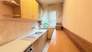 Vand apartament cu 2 camere in Cartierul Dambu, bloc izolat