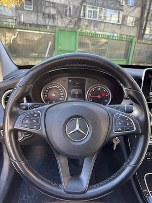 Mercedes C-Class 2017 - imagine 5