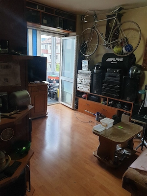 vand garsoniera 30 m. plus beci . - imagine 2