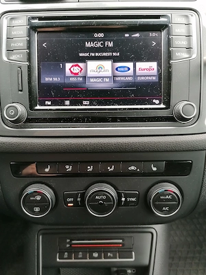 Volkswagen Tiguan 2.0 TDI 150 cp 4X4 - imagine 4