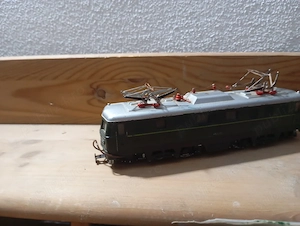 vând trenuleț electric mai multe detalii la telefon 