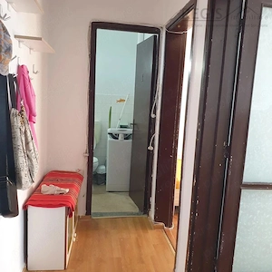 Apartament 2 camere, cu balcon si parcare-zona Tractorul - imagine 4