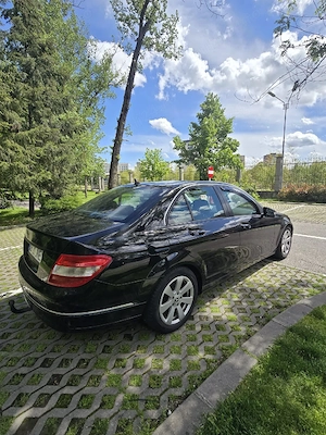Vând Mercedes Benz C 180 - imagine 5