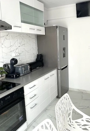 chirie BACAU central apartament decomandat cu 2 camere - imagine 7