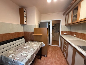 Apartament cu 3 camere, decomandat, 68 mp utili, etaj 1 - Girocului - imagine 5