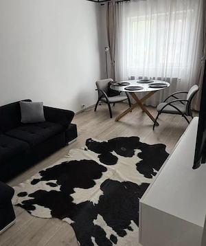 chirie BACAU central apartament decomandat cu 2 camere - imagine 9