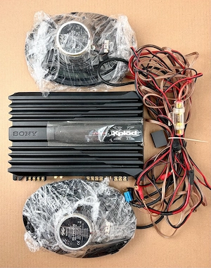 Sistem audio Sony XPlod 1000W cu amplificator, 2 boxe si cablaj auto