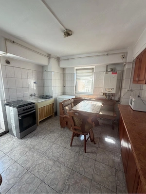 De închiriat apartament cu 3 camere   zonă centrală, Târgu Jiu - imagine 4