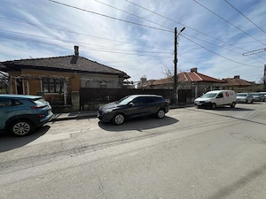 Casă de vânzare în zona 1 Mai   Târgu Jiu - imagine 2