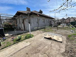 Casă de vânzare în zona 1 Mai   Târgu Jiu