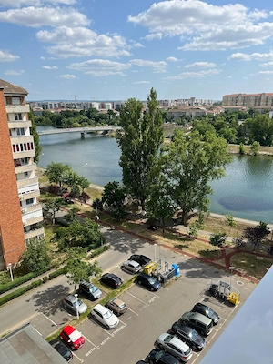 Dau în chirie apartament cu 2 camere, situat pe strada Sovata, zonă liniștită - imagine 7