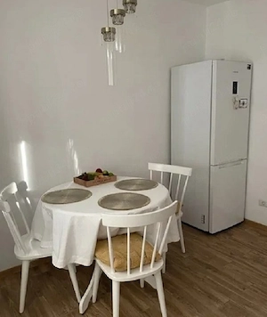 la SIBIU ofer in chirie apartament decomandat 2 camere - imagine 8